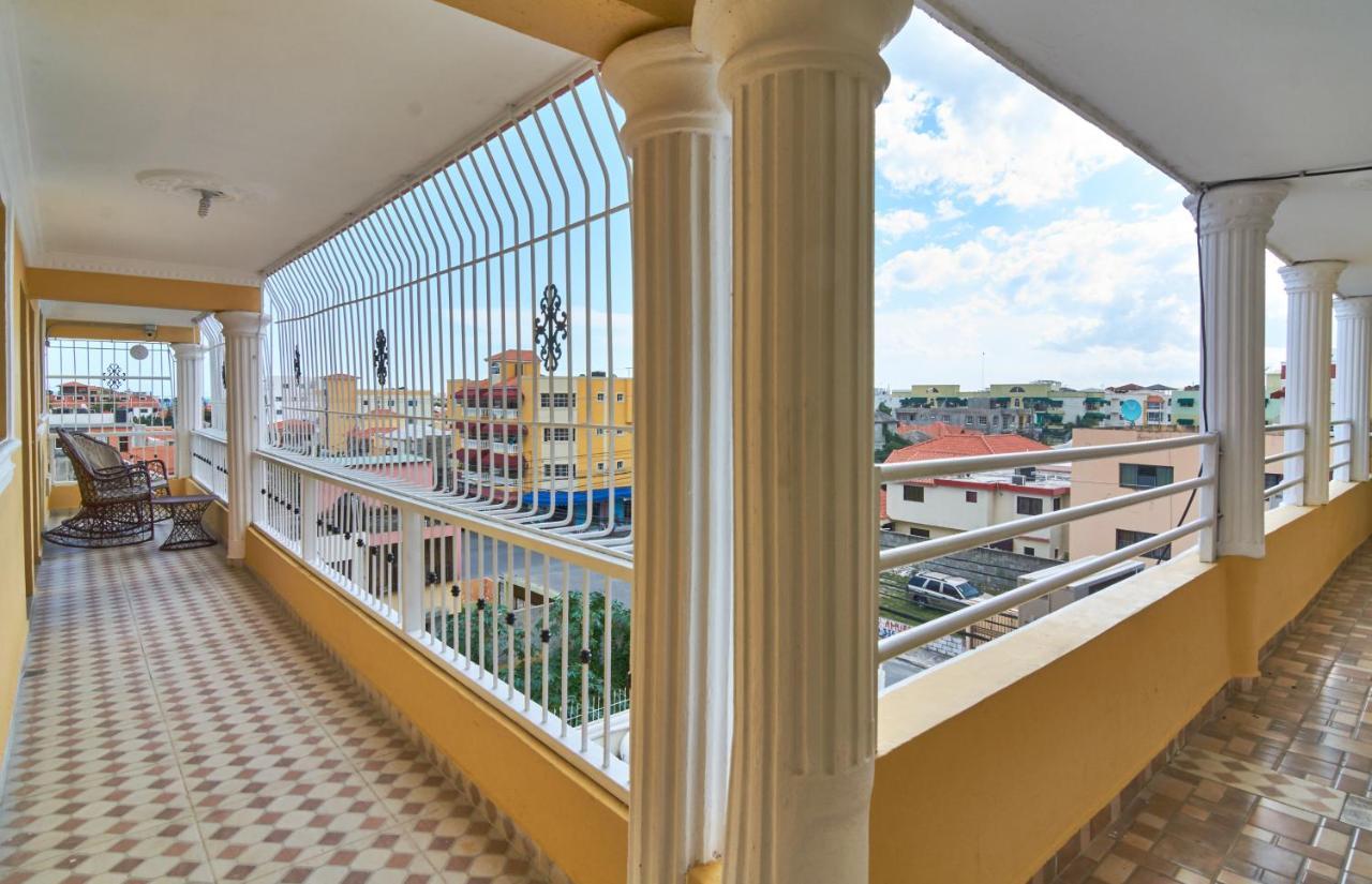 Bnb Tropical Island Aparthotel - Corales Del Sur - Santo Domingo Este La Viva 外观 照片